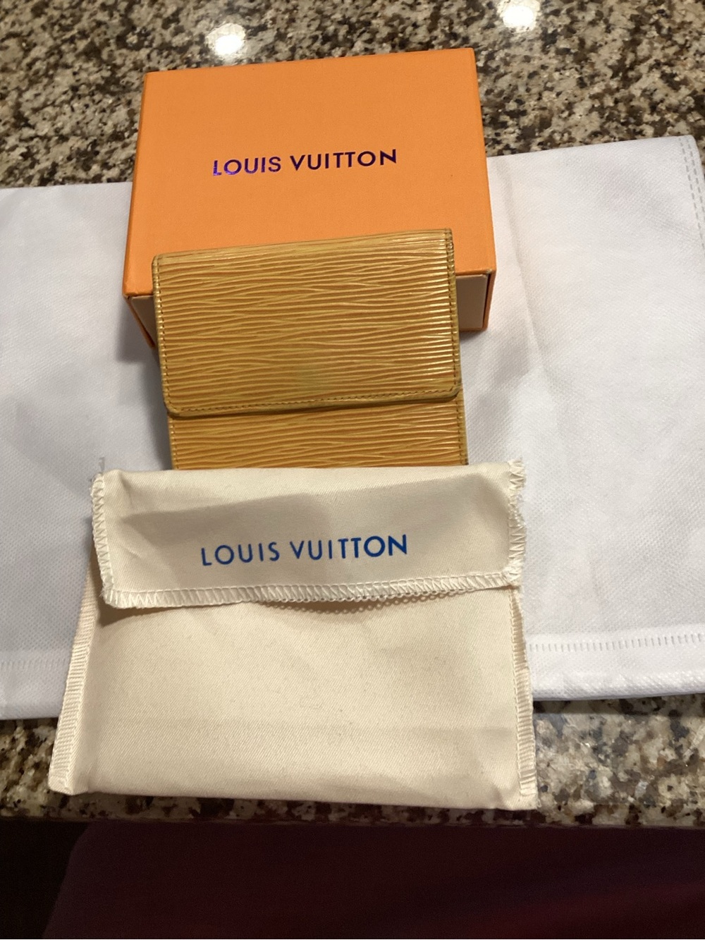 Louis Vuitton Epi Leather Card Holder in Mustard Yellow. EUC!